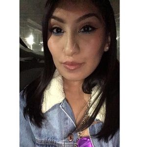 Meet your Posher, Amayrani